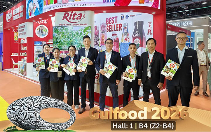 فريق RITA أمام جناح المعرض خلال Gulfood 2026
